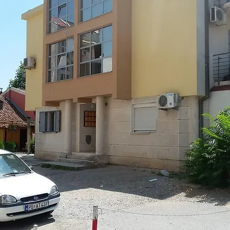 Center * Подгориця